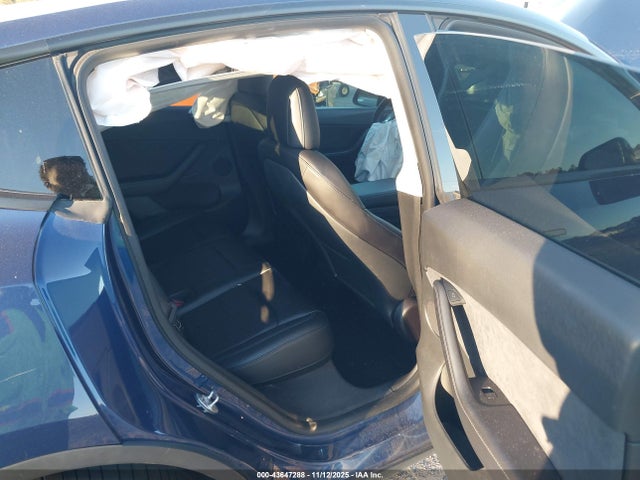2022 TESLA MODEL Y 7SAYGDEF0NF414457 Photo 7