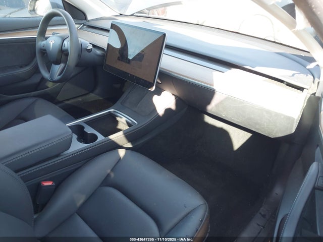 2023 TESLA MODEL 3 5YJ3E1EAXPF679230 Photo 4
