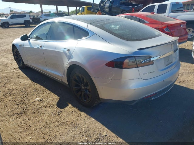 2015 TESLA MODEL S 5YJSA1H21FFP79856 Photo 2