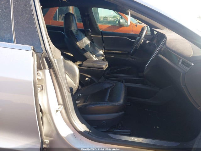 2015 TESLA MODEL S 5YJSA1H21FFP79856 Photo 4