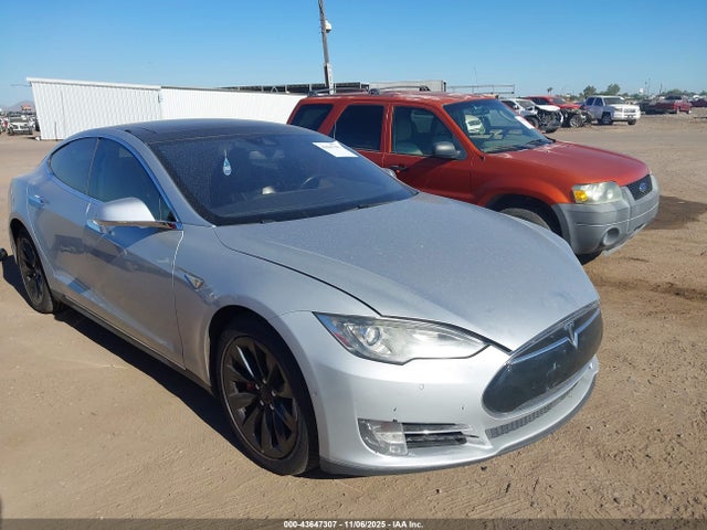 2015 TESLA MODEL S 5YJSA1H21FFP79856 Photo 5