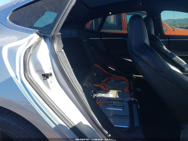 2015 TESLA MODEL S 5YJSA1H21FFP79856 Photo 7