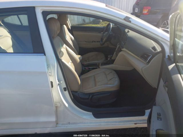 2017 HYUNDAI ELANTRA 5NPD84LF7HH006197 Photo 4