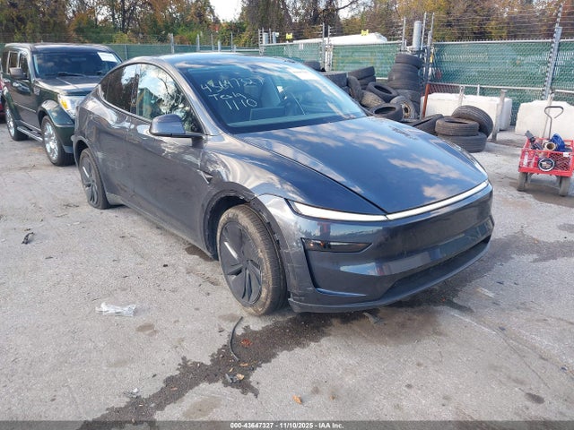 2026 TESLA MODEL Y 7SAYGDEEXTA438766 Photo 0