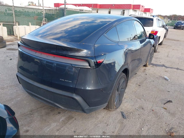 2026 TESLA MODEL Y 7SAYGDEEXTA438766 Photo 3