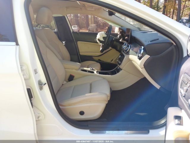 2019 MERCEDES-BENZ GLA 250 WDCTG4EB4KJ552084 Photo 4