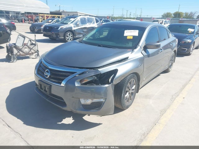 Nissan Altima 2.5 S 2015 1N4AL3AP7FC569658 Image 2