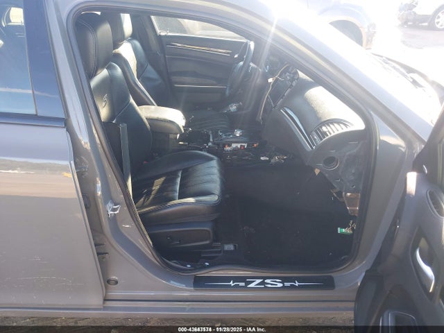 Chrysler 300 300s 2019 2C3CCABG2KH515198 Image 5
