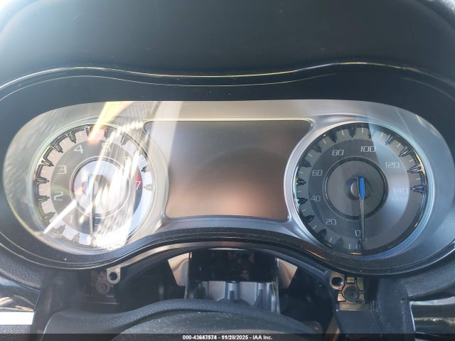 Chrysler 300 300s 2019 2C3CCABG2KH515198 Image 7