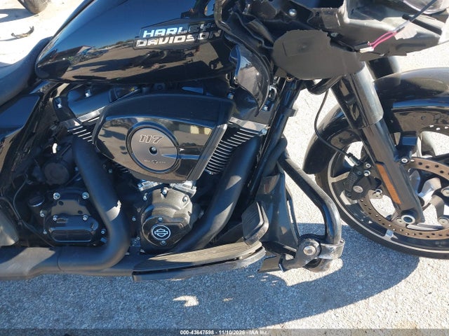 Harley-Davidson FLTRX 2024 1HD1KH712RB656924 Image 8