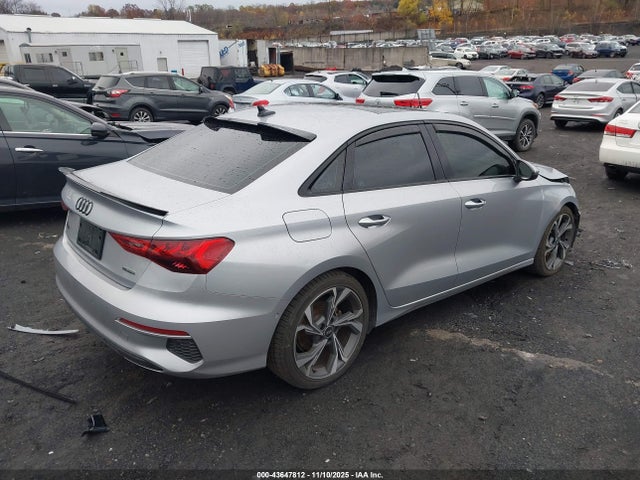 2022 AUDI A3 WAUGUDGY4NA099197 Photo 3