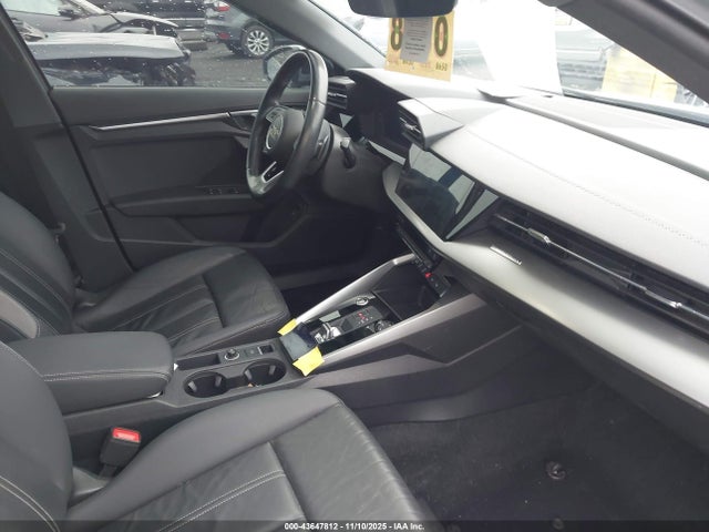 2022 AUDI A3 WAUGUDGY4NA099197 Photo 4