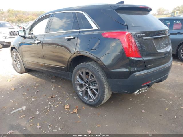 2019 CADILLAC XT5 1GYKNCRS2KZ219342 Photo 2