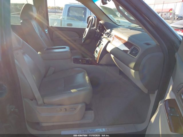 2011 CHEVROLET TAHOE 1GNSCCE0XBR171001 Photo 4