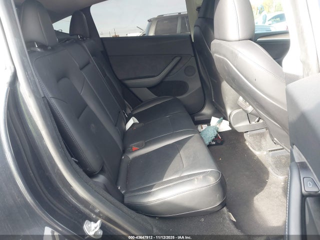 2024 TESLA MODEL Y 7SAYGDEE9RA221251 Photo 7