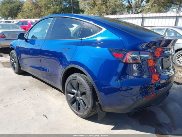 2025 TESLA MODEL Y 7SAYGDED8SA355598 Photo 2