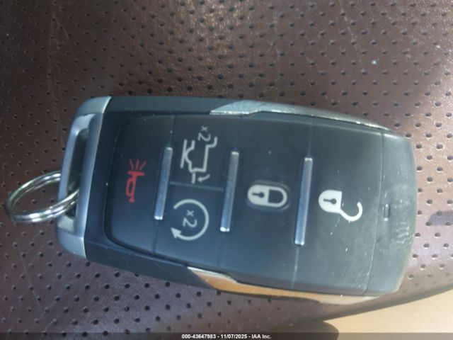 2021 RAM 1500 1C6SRFST3MN657898 Photo 10