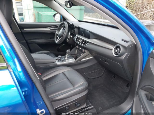 2018 ALFA ROMEO STELVIO ZASFAKPN4J7C03655 Photo 4