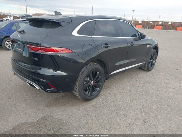 2021 JAGUAR F-PACE SADCT2FU7MA666187 Photo 3