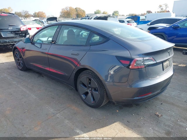 2021 TESLA MODEL 3 5YJ3E1EB6MF012885 Photo 2