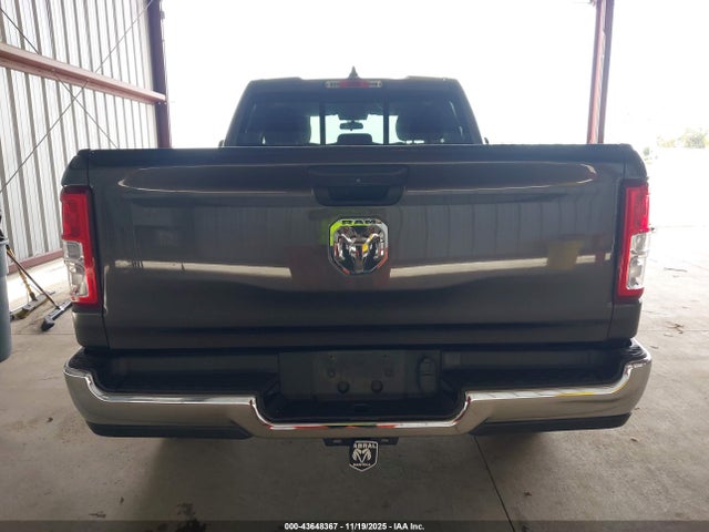 43648367 :رقم المزاد ، 1C6RRECT1KN666264 vin ، 2019 Ram 1500 Tradesman  4x2 6'4 Box مزاد بيع