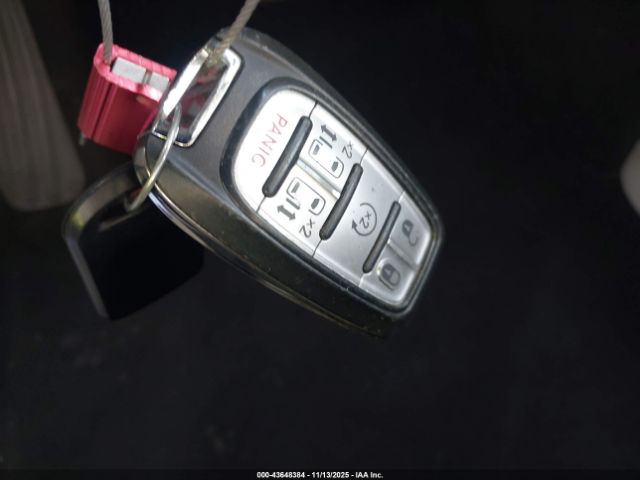 2021 CHRYSLER VOYAGER 2C4RC1DG6MR525734 Photo 10