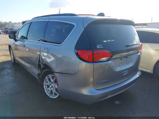 2021 CHRYSLER VOYAGER 2C4RC1DG6MR525734 Photo 2