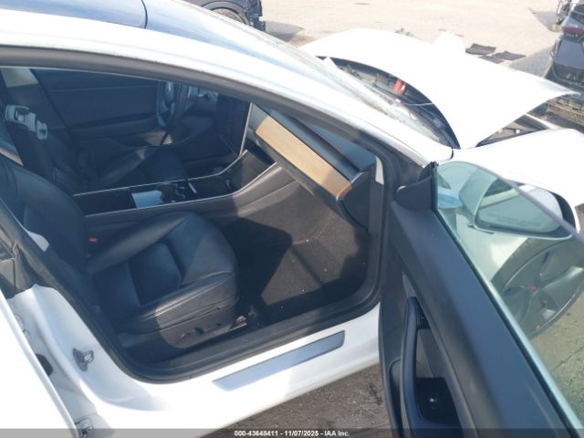 2020 TESLA MODEL 3 5YJ3E1EA3LF612799 Photo 4
