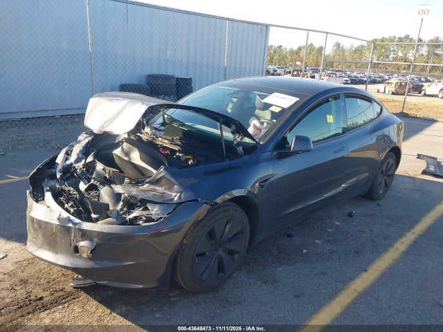 43648473 :رقم المزاد ، 5YJ3E1EAXSF902178 vin ، 2025 Tesla Model 3 Long Range Rear-wheel Drive/standard مزاد بيع