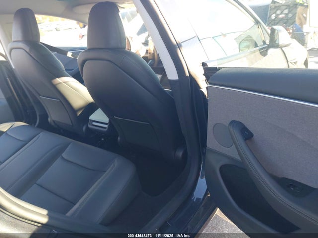 43648473 :رقم المزاد ، 5YJ3E1EAXSF902178 vin ، 2025 Tesla Model 3 Long Range Rear-wheel Drive/standard مزاد بيع