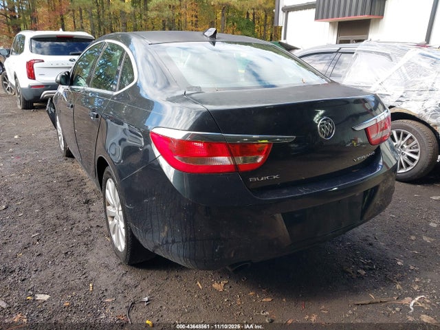 43648561 :رقم المزاد ، 1G4PP5SKXF4160907 vin ، 2015 Buick Verano مزاد بيع