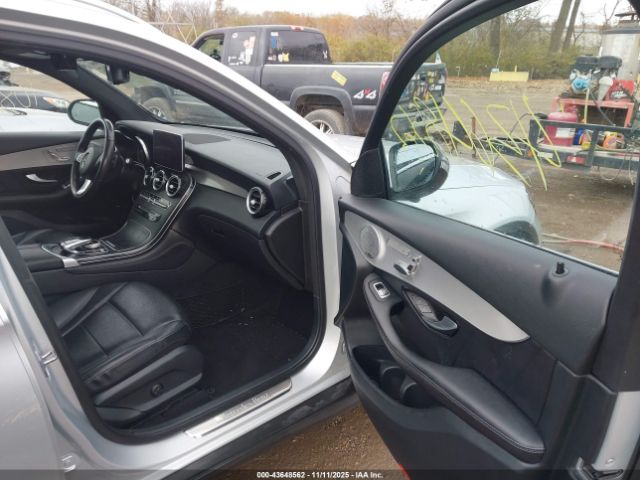 2019 MERCEDES-BENZ GLC 300 WDC0G4KB8KV117634 Photo 4