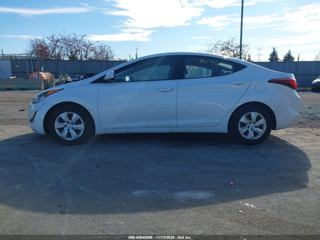 Hyundai ELANTRA SE 2016 5NPDH4AE5GH735727 Image 14