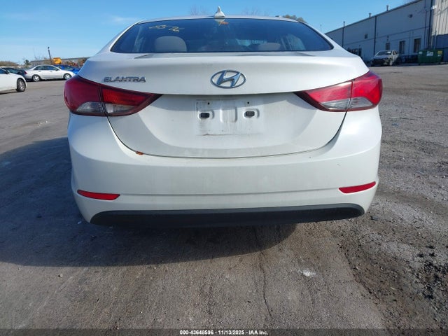 Hyundai ELANTRA SE 2016 5NPDH4AE5GH735727 Image 16