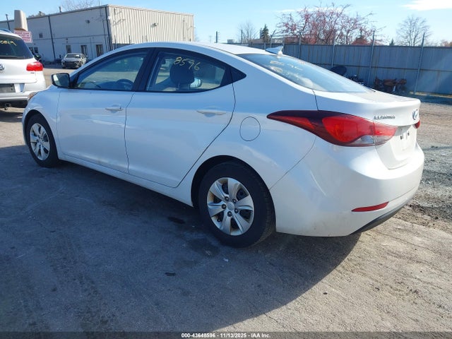 Hyundai ELANTRA SE 2016 5NPDH4AE5GH735727 Image 3