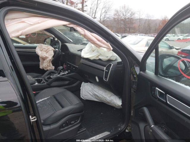 2022 PORSCHE CAYENNE WP1AA2AY5NDA07025 Photo 4