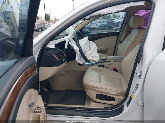 Продажа на аукционе авто 2009 Bmw 528i, vin: WBANU53519C117464, номер лота: 43648661