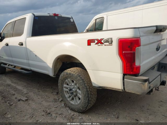 2018 FORD F-250 1FT7W2BT1JEC39173 Photo 2