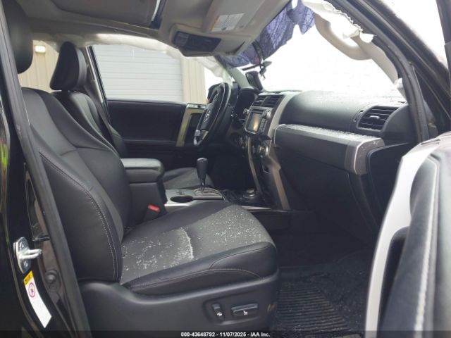 2018 TOYOTA 4RUNNER JTEBU5JR4J5596303 Photo 4