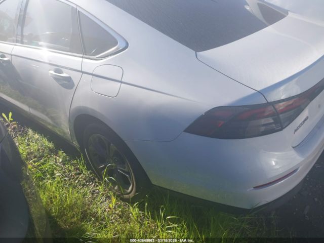2024 HONDA ACCORD 1HGCY1F37RA001393 Photo 2