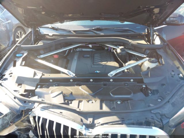 2022 BMW X5 5UXCR6C01N9K60281 Photo 9
