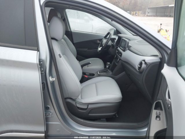 2021 HYUNDAI KONA KM8K33A51MU667455 Photo 4