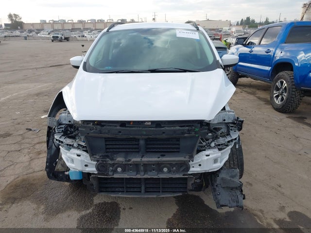 1FMCU0GD0JUA43379 Ford ESCAPE SE