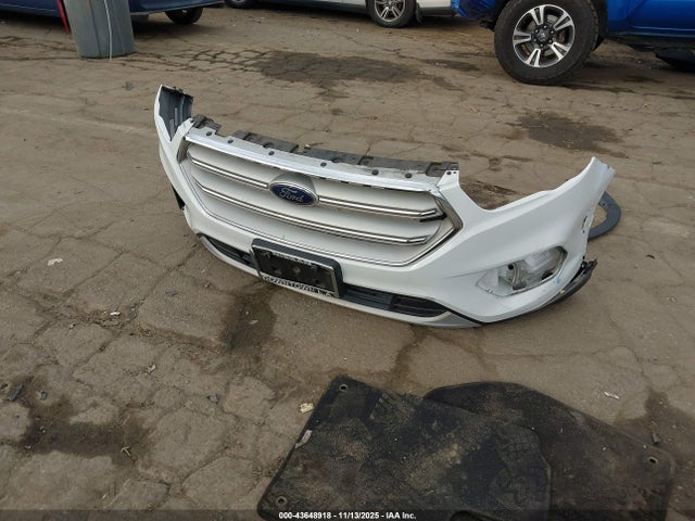 1FMCU0GD0JUA43379 Ford ESCAPE SE