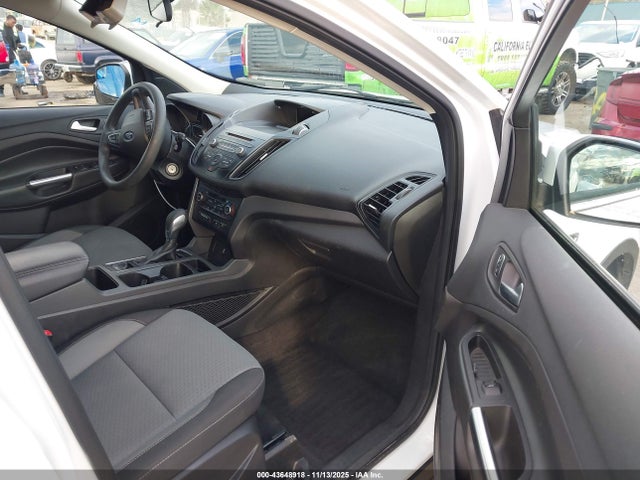 1FMCU0GD0JUA43379 Ford ESCAPE SE