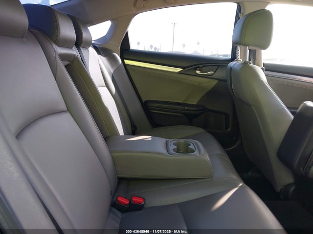 JHMFC1F8XJX033602 Honda l15b7