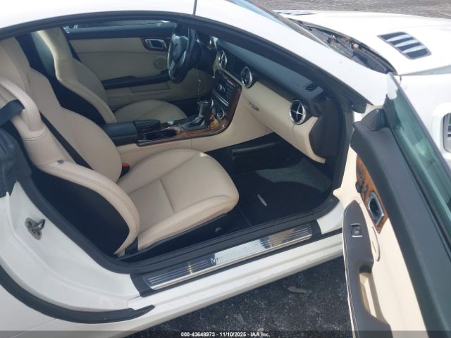 2015 MERCEDES-BENZ SLK 250 WDDPK4HA4FF098264 Photo 4