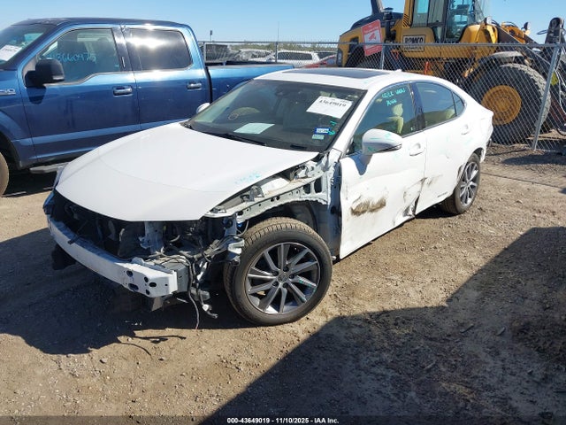 2018 LEXUS ES 300H JTHBW1GG9J2172712 Photo 1