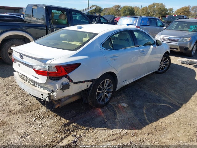2018 LEXUS ES 300H JTHBW1GG9J2172712 Photo 3