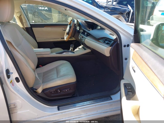 2018 LEXUS ES 300H JTHBW1GG9J2172712 Photo 4